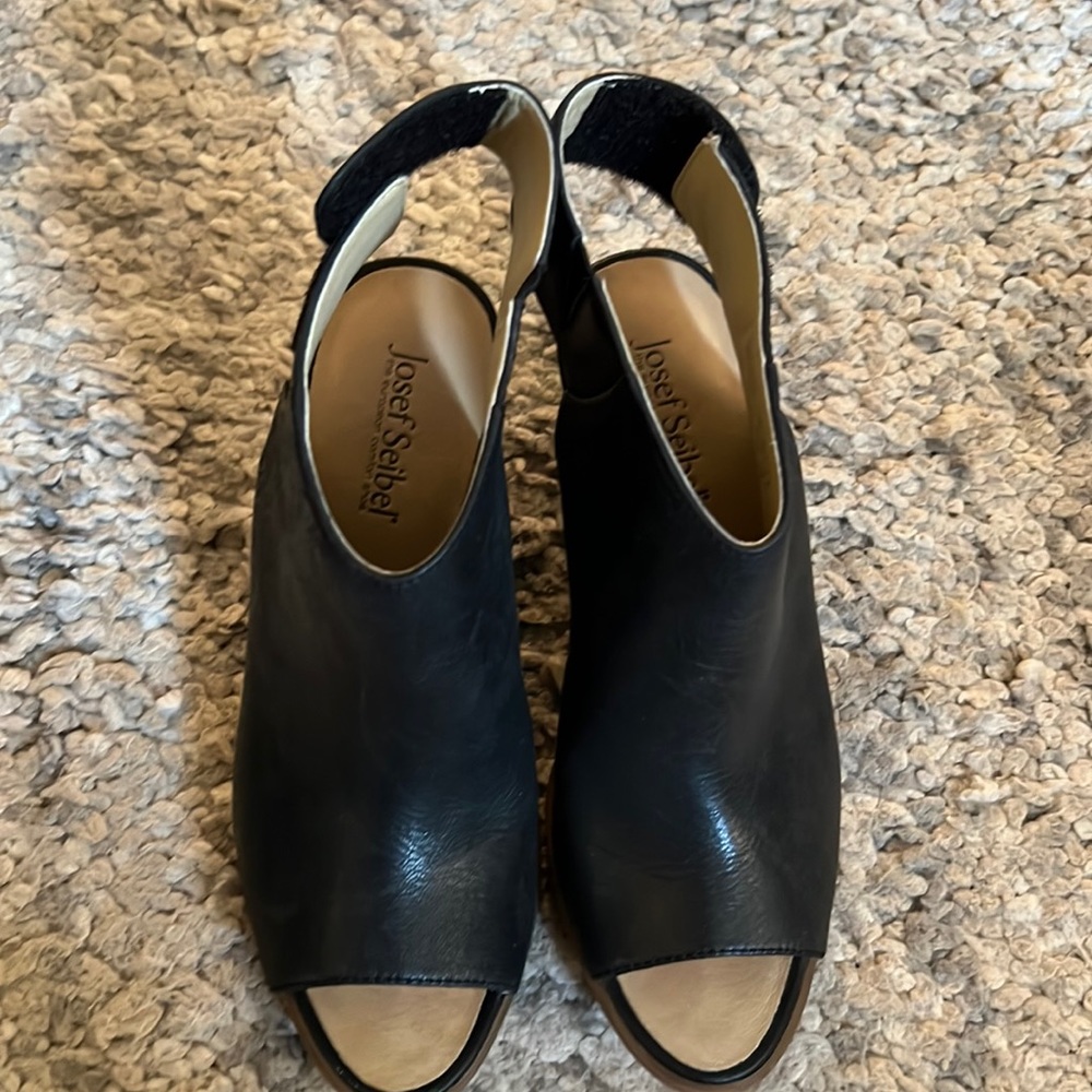 Josef Seibel size 36- 5-5.5